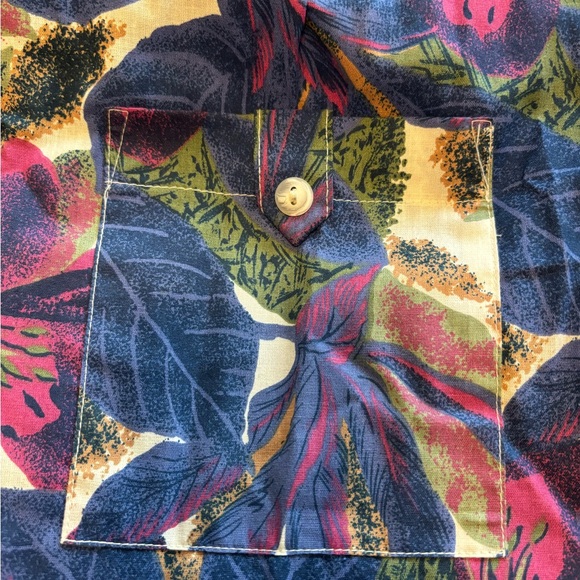 Vintage floral button down. - Picture 3 of 4